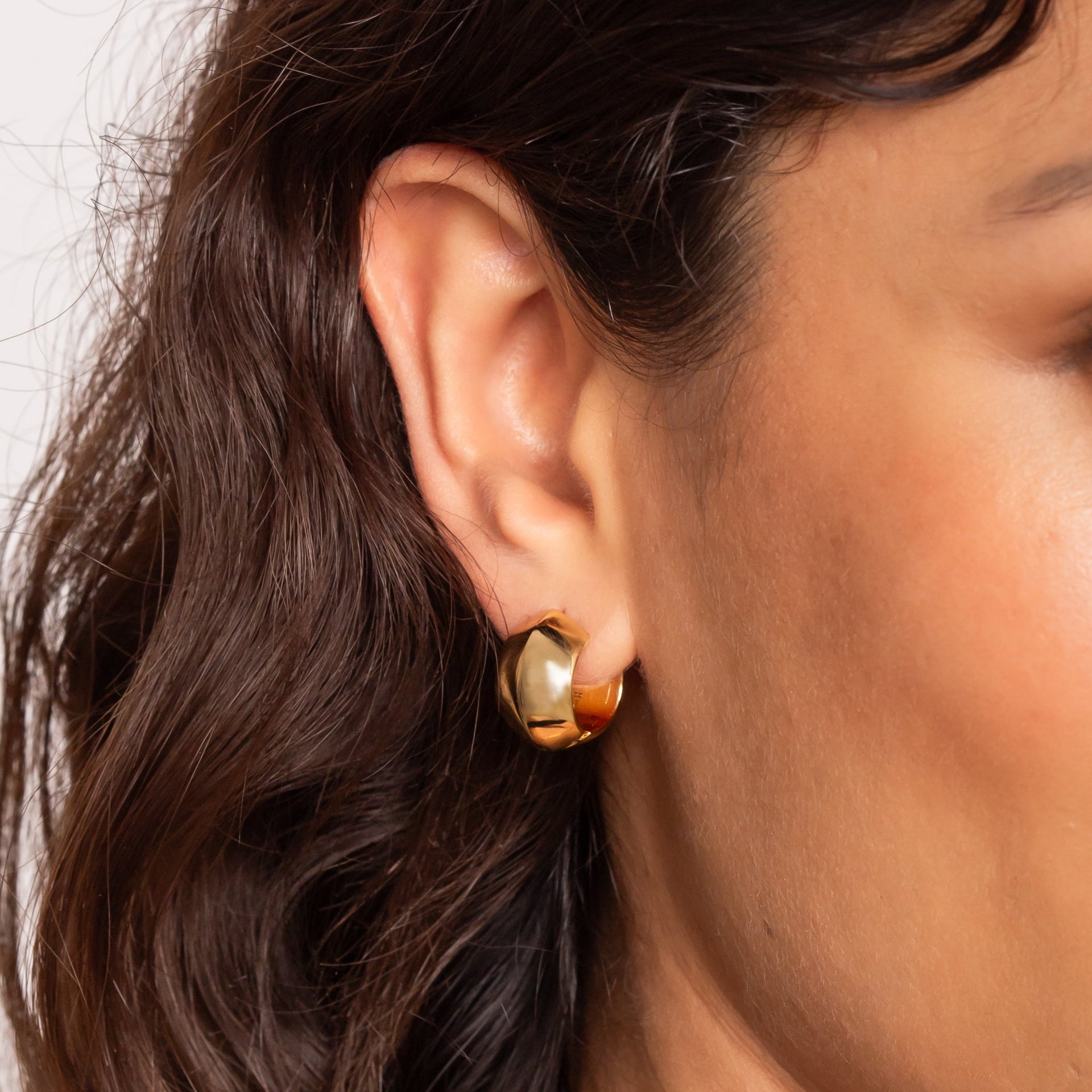 Chunky Gold Hoop Earrings with Knife Edge Detail in 18k Gold Plated Vermeil