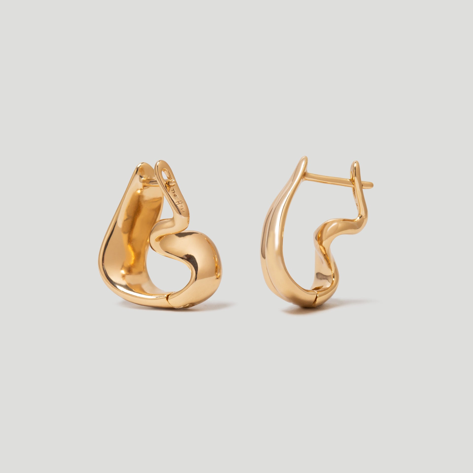 Wave Gold Hoop Earrings in 18k Gold Plated Vermeil